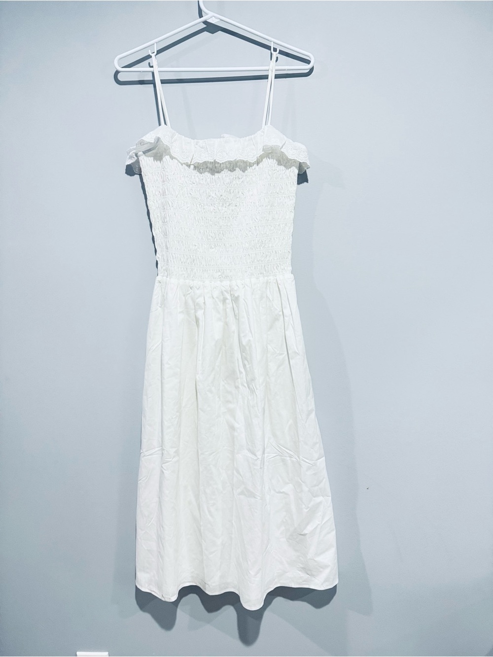 NWOT Wayf Smocked Bodice Ruffle Midi Dress Size S